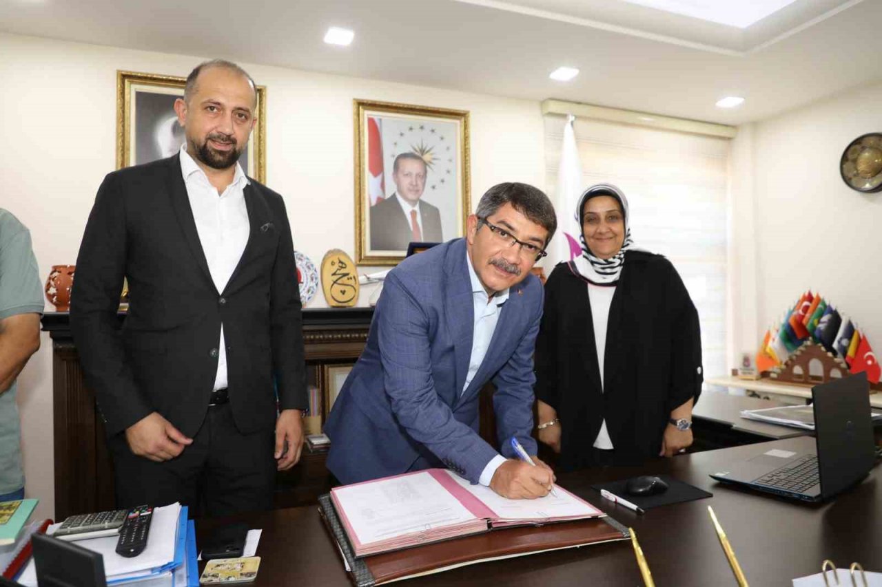 Şehzadeler’de en düşük maaş 15 bin 906 TL oldu