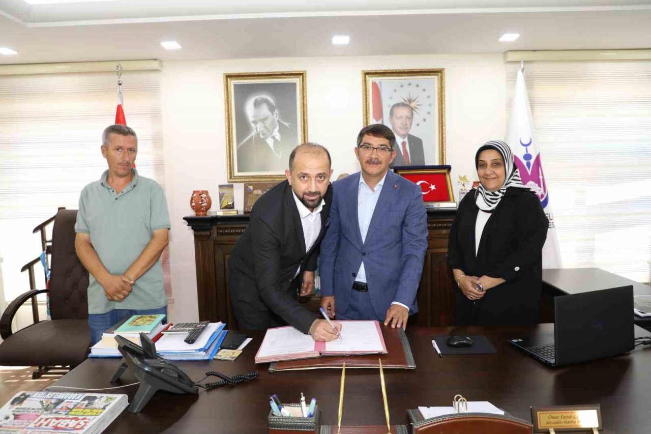 Şehzadeler’de en düşük maaş 15 bin 906 TL oldu