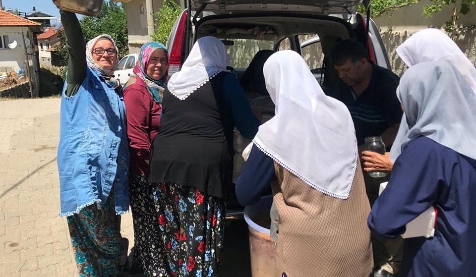 Simav Beyce köyünde geleneksel aşure etkinliği