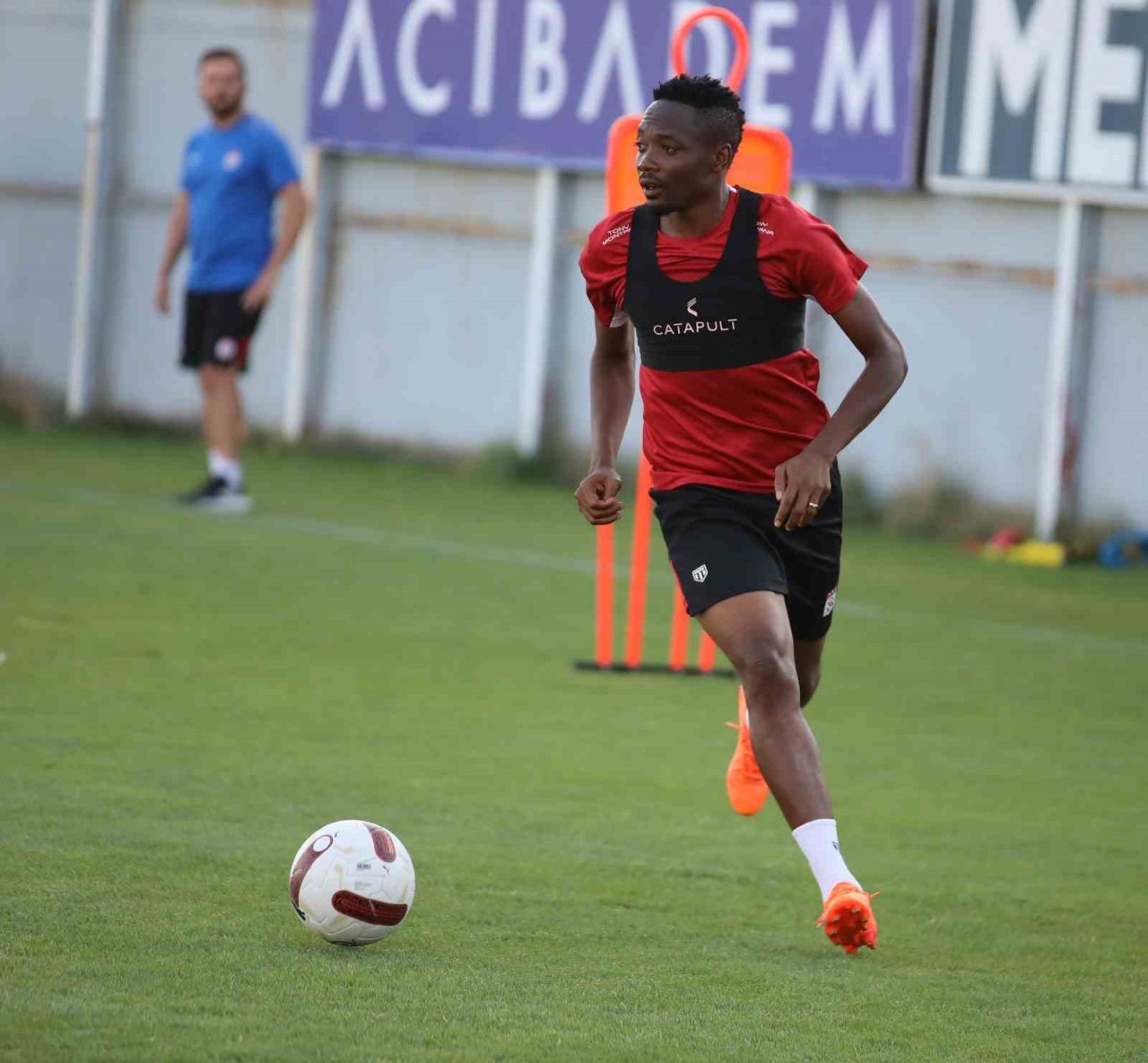 Sivasspor günü çift idmanla tamamladı