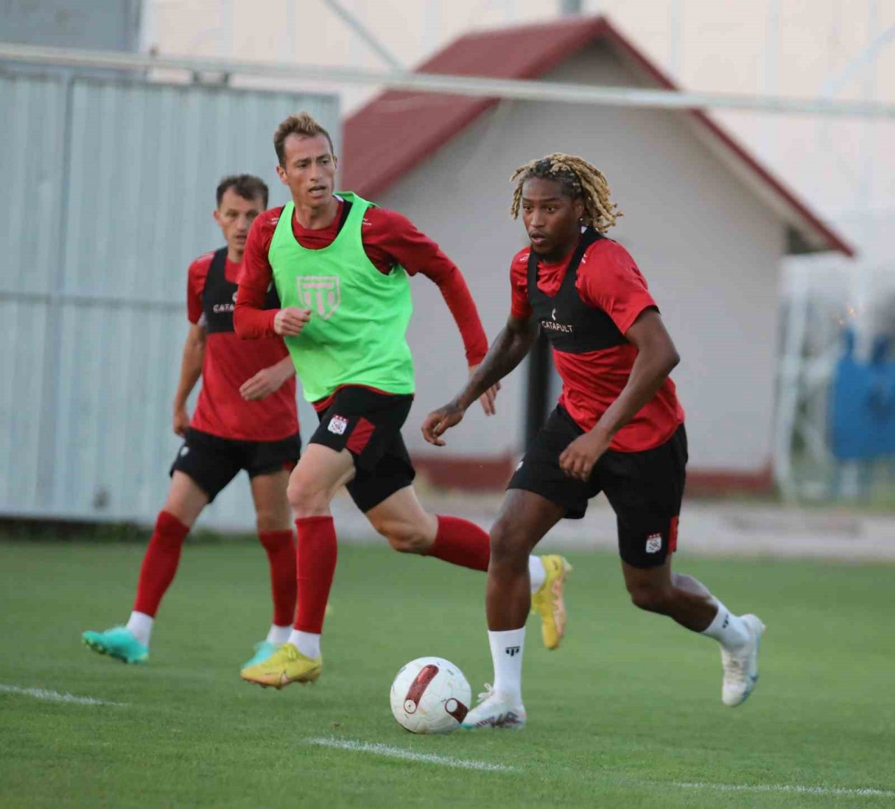 Sivasspor günü çift idmanla tamamladı