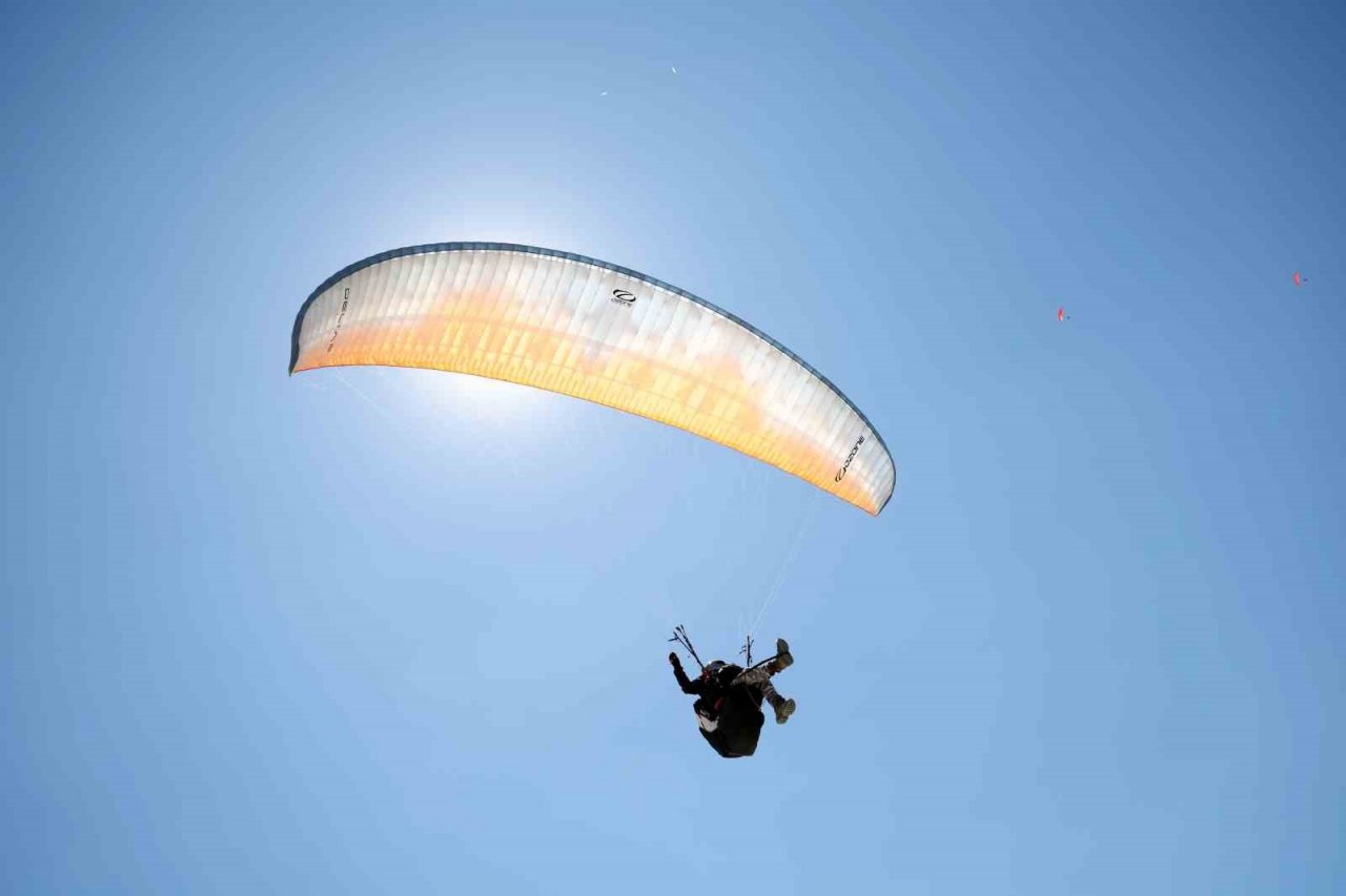 Kayseri’yi Yamaç Paraşütü Heyecanı Sardı