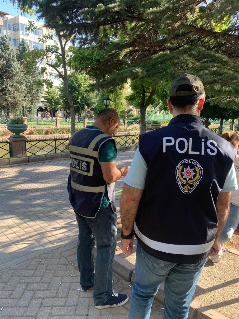 Kent genelinde yapılan denetimde 281 kişi kontrol edildi