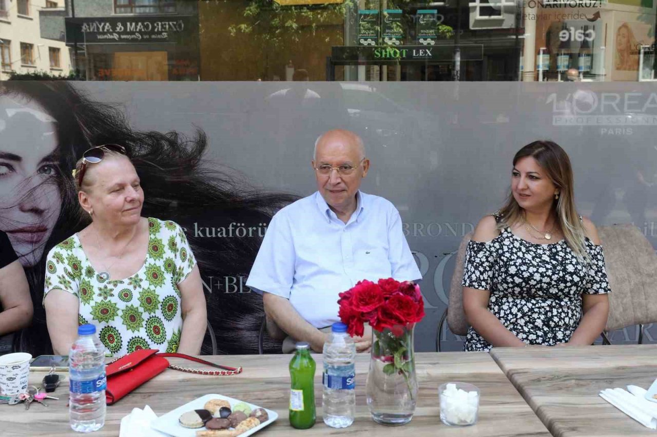 Yenimahalle Belediye Başkanı Yaşar, muhtarlar ve esnafla bir araya geldi