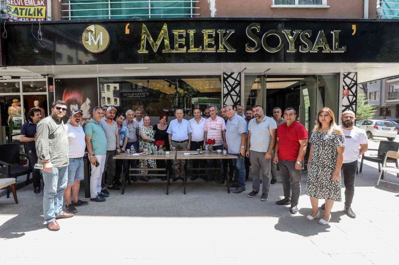 Yenimahalle Belediye Başkanı Yaşar, muhtarlar ve esnafla bir araya geldi