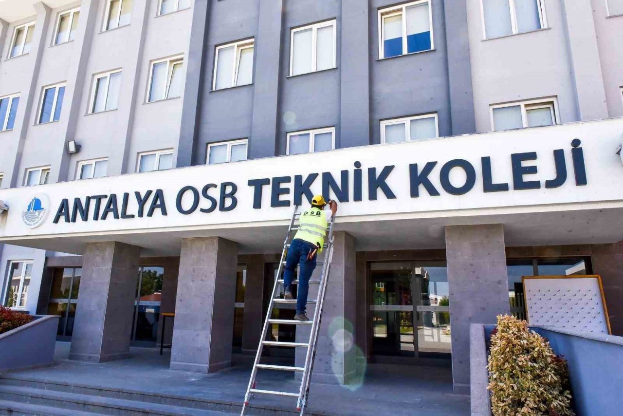 Başkan Bahar:" Hedefimiz çağdaş bireyler yetiştirmek"