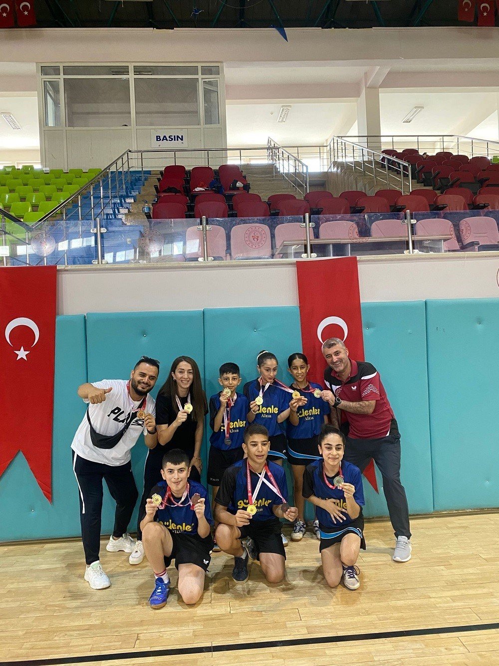 Batman’a masa tenisinde çifte şampiyonluk