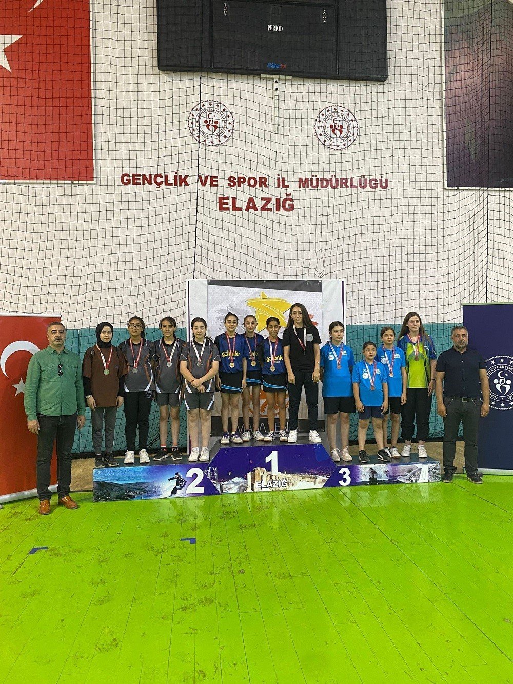 Batman’a masa tenisinde çifte şampiyonluk