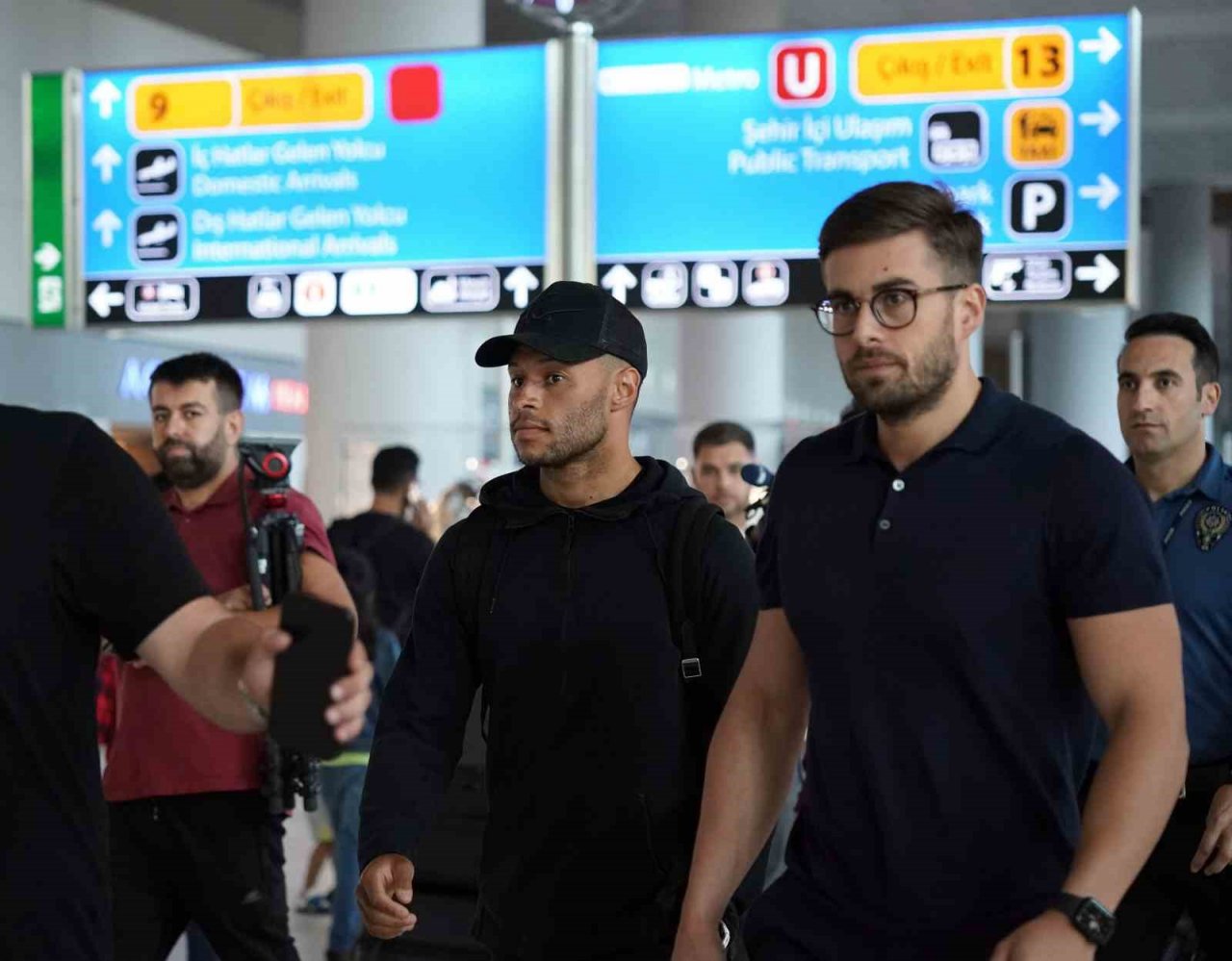 Alex Oxlade-Chamberlain, İstanbul’a geldi