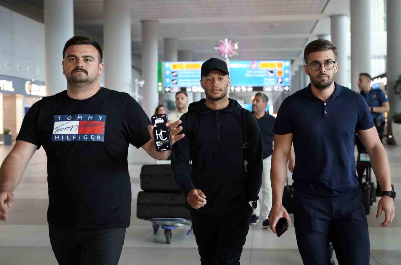 Alex Oxlade-Chamberlain, İstanbul’a geldi