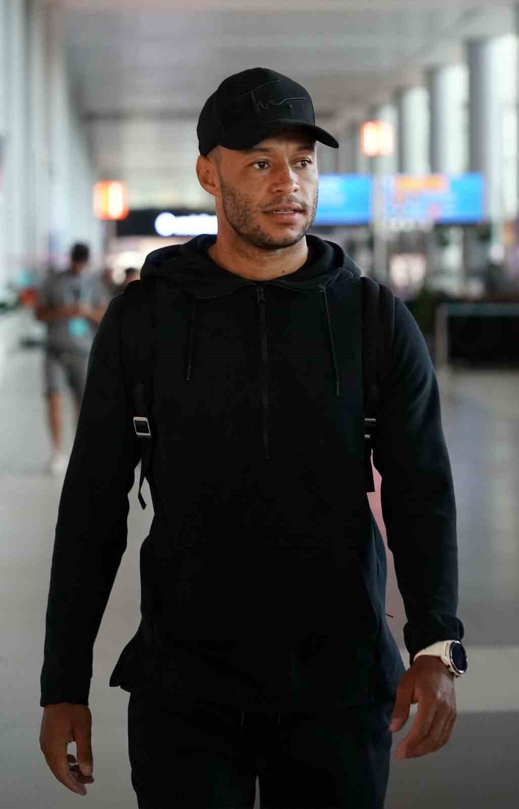 Alex Oxlade-Chamberlain, İstanbul’a geldi