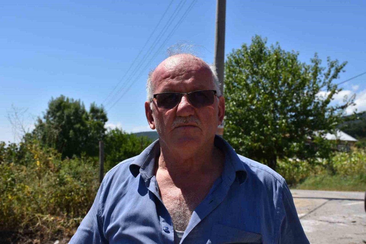 "Tapulu yerim" dedi, kepçeyle yolu kapattı