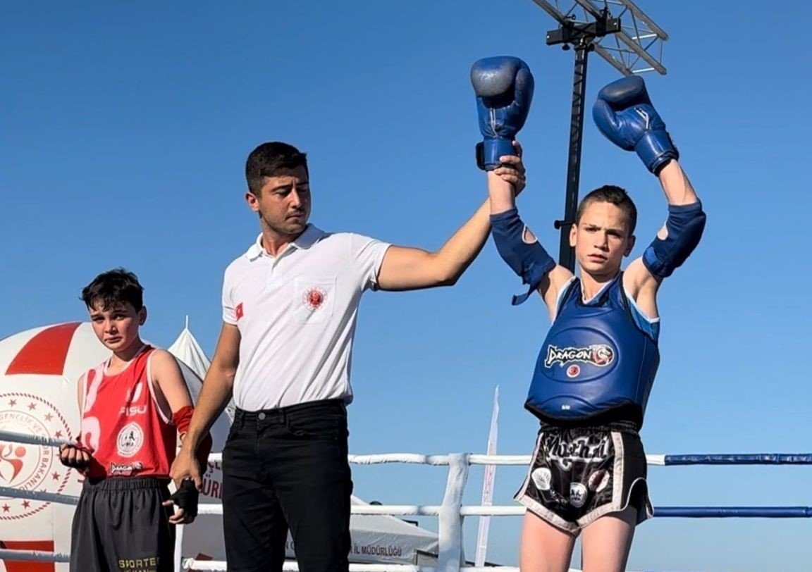 Canikli sporcular turnuvanın yıldızı oldu