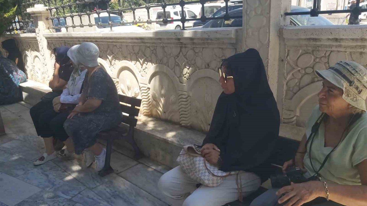 Oryantal Asena’nın baba acısı