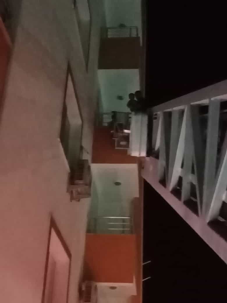 Evde mahsur kalan 2 yaşındaki çocuğu itfaiye kurtardı