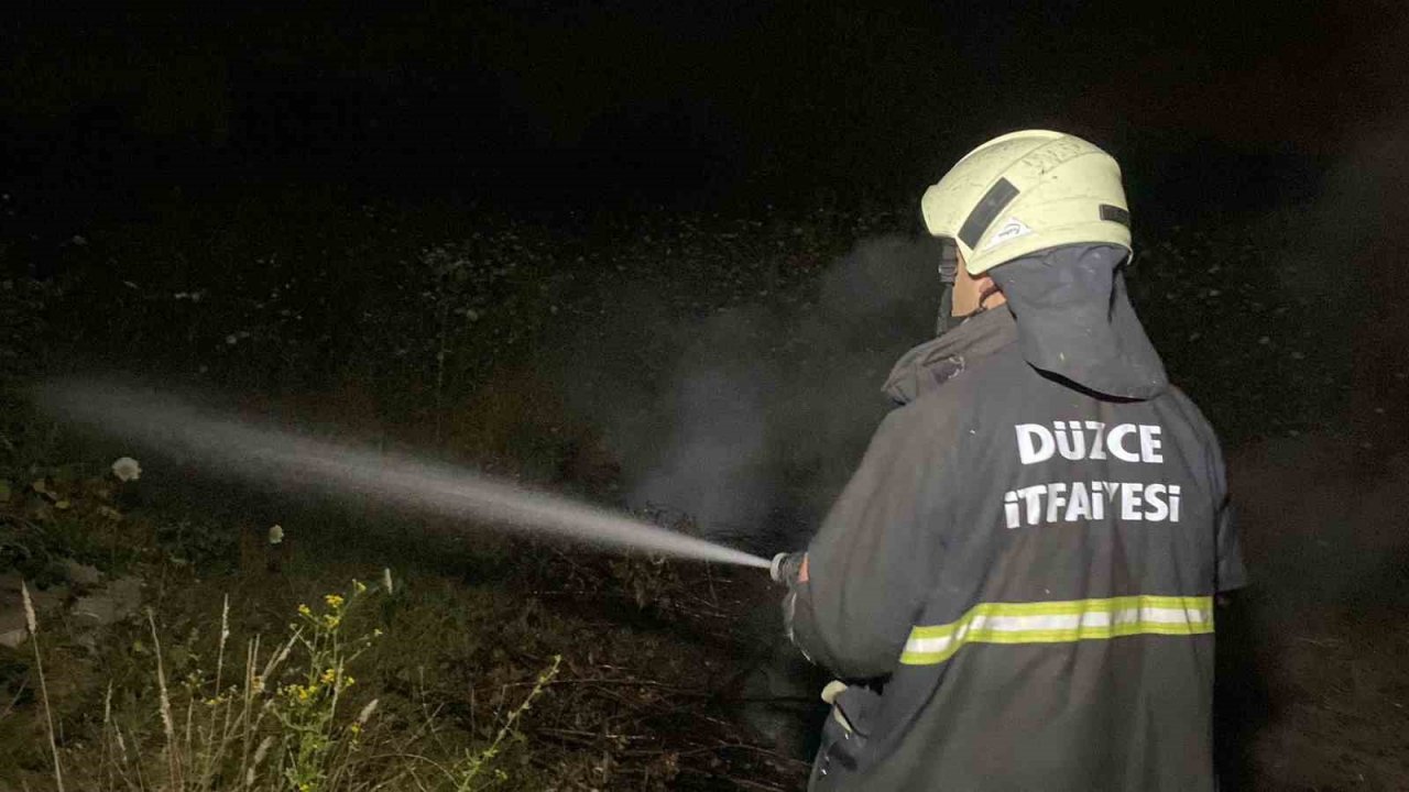 Yanan otluk alan itfaiyeyi harekete geçirdi