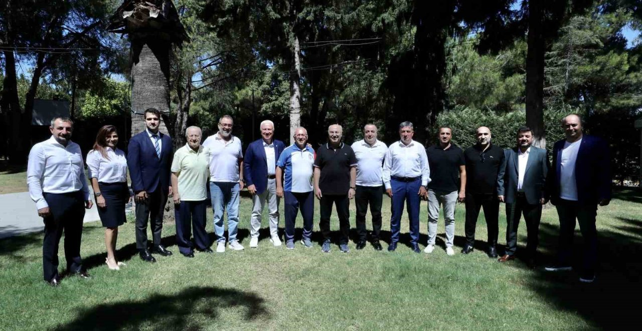 İzmir’de dostluk ve centilmenlik buluşması