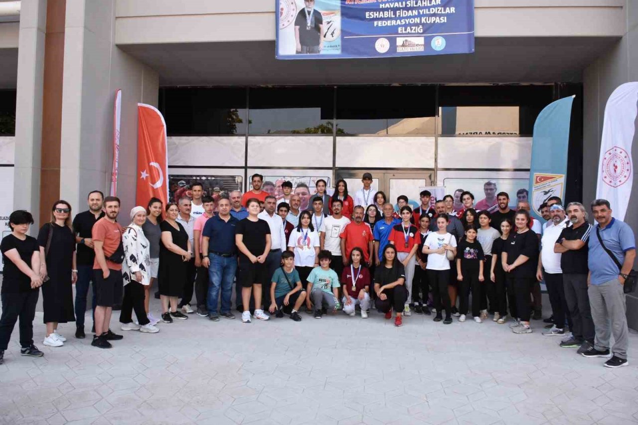 Elazığ’da Havalı Silahlar Yıldızlar Yarışması sona erdi