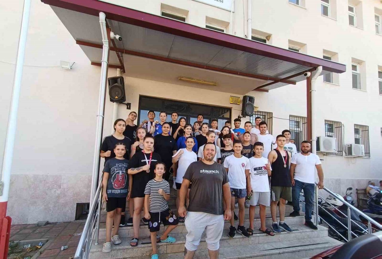 Salihli’ye muaythaiden 27 madalya