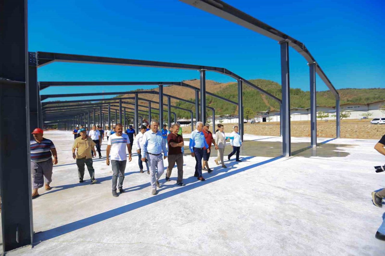 Başkan Gürün Karaçulha Hali’nde incelemelerde bulundu