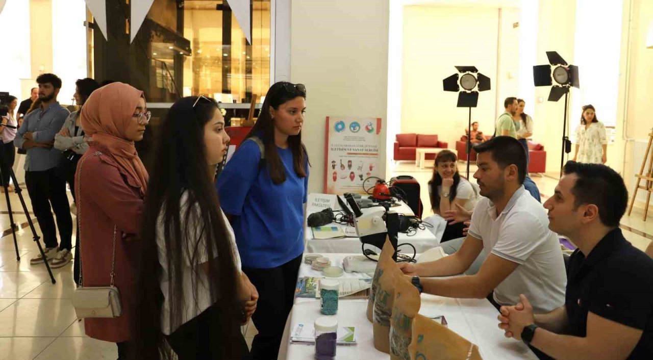 Üniversitede tercih dönemine yönelik tanıtım etkinliği