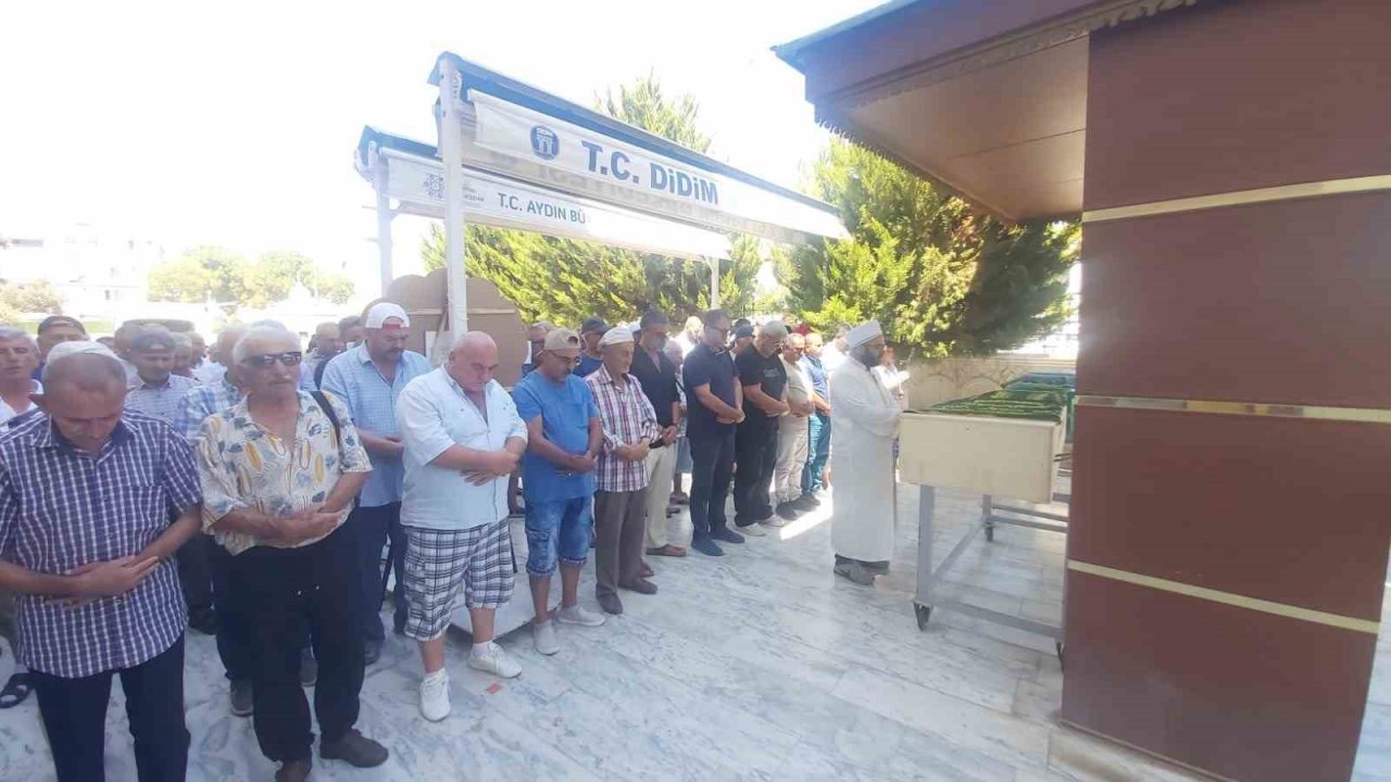 Oryantal Asena’nın baba acısı