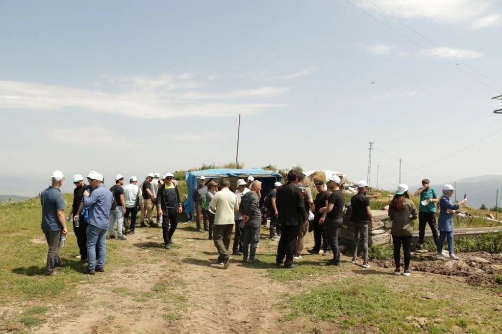 Posof ilçesinde kamp kurup doğa yürüyüşü yapıldı