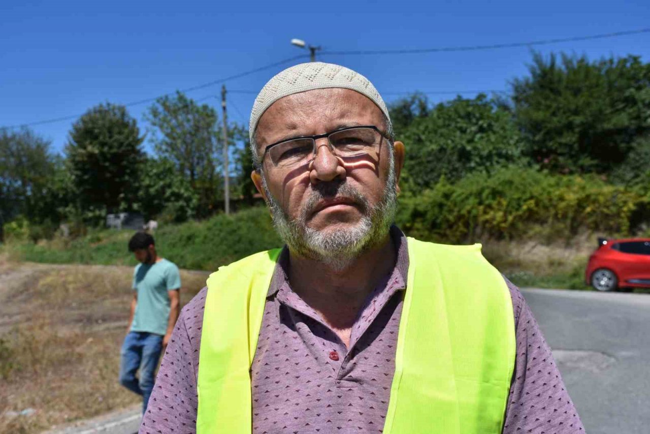 "Tapulu yerim" dedi, kepçeyle yolu kapattı