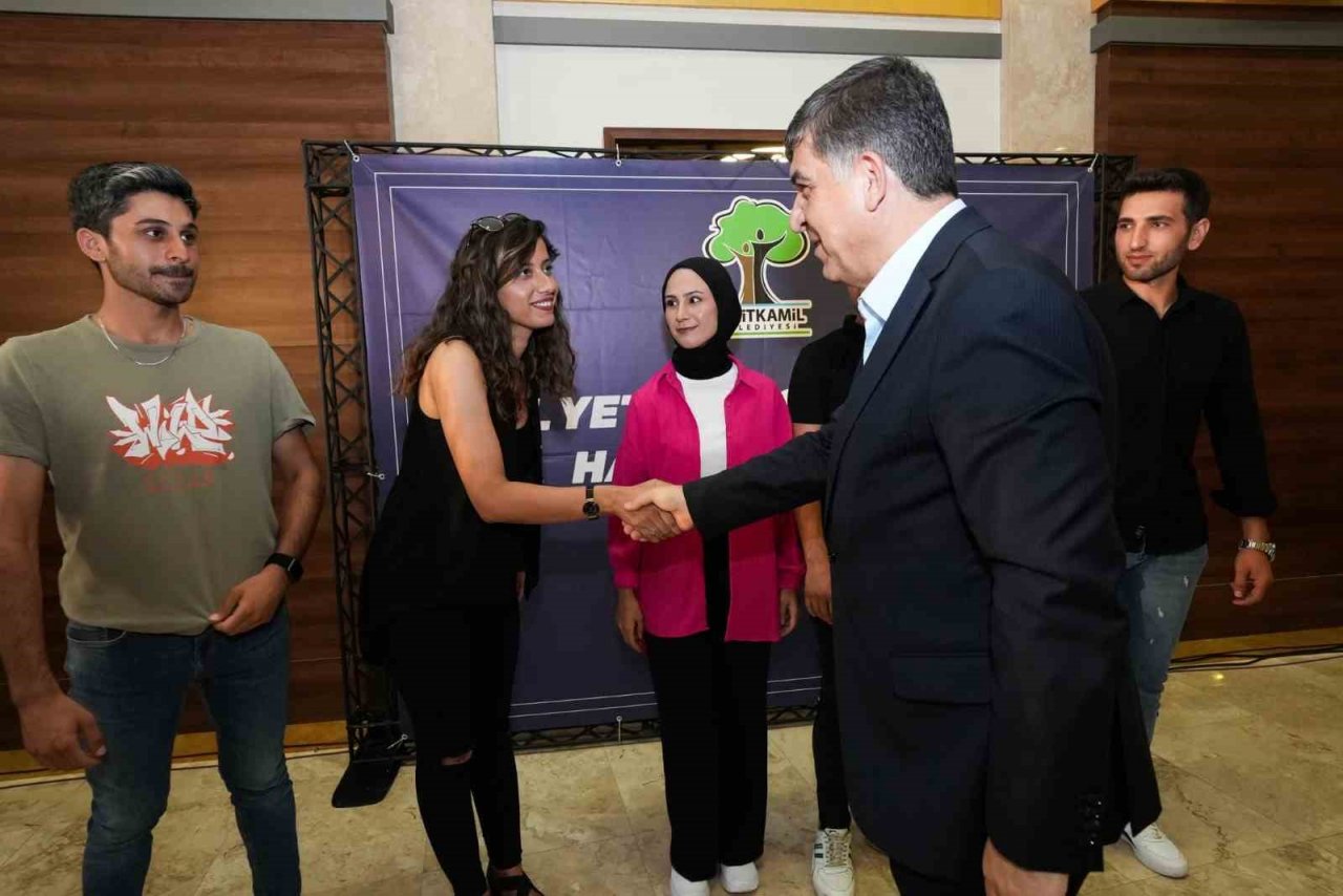 Gençlerin hayali, bir sonraki kareyi üniformalı çektirmek