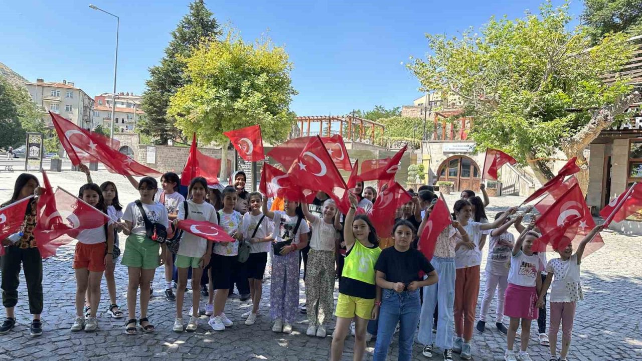 Yaz Kuran Kursu Öğrencilerine Tarihi Talas Gezisi