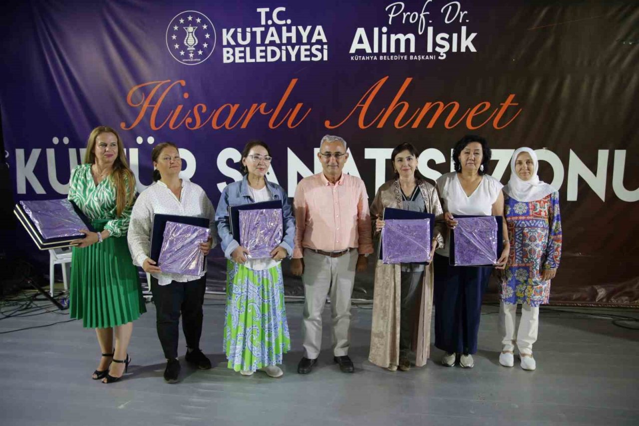 Uluslararası Şair Şeyhi Şiir ve Sanat Festivali, final gecesi ile sona erdi