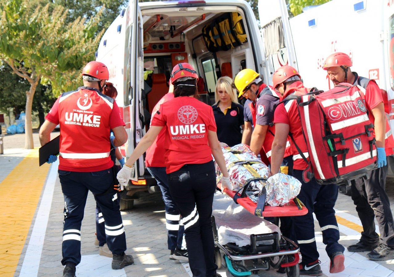 Denizli UMKE, 146 gönüllü sağlık çalışanı ile görev başında