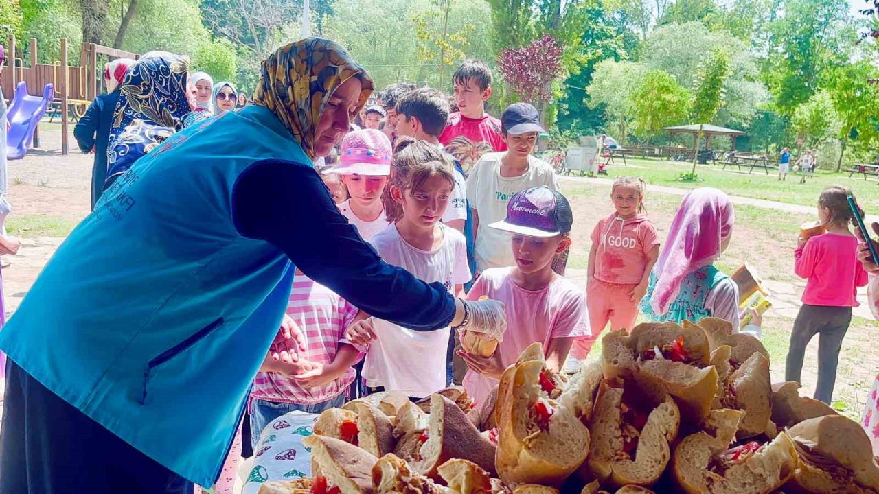 Yaz Kur’an kursu öğrencileri piknikte gönüllerince eğlendi