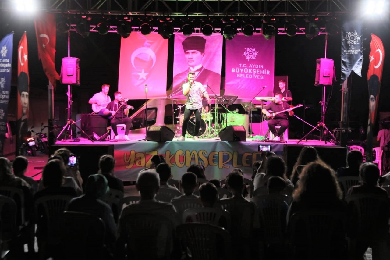 Büyükşehir’in Çeştepe’deki konseri yoğun ilgi gördü