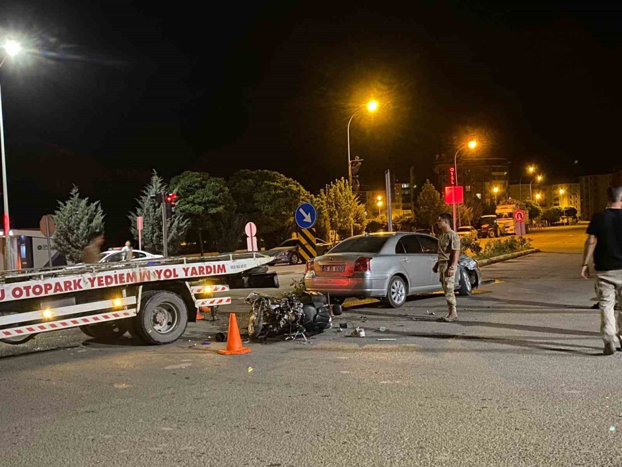 Erzurum’da motosiklet otomobille çarpıştı: 1 ölü 1 yaralı