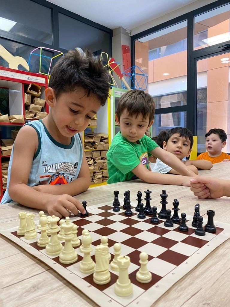 Çocuklar sanatla buluştu