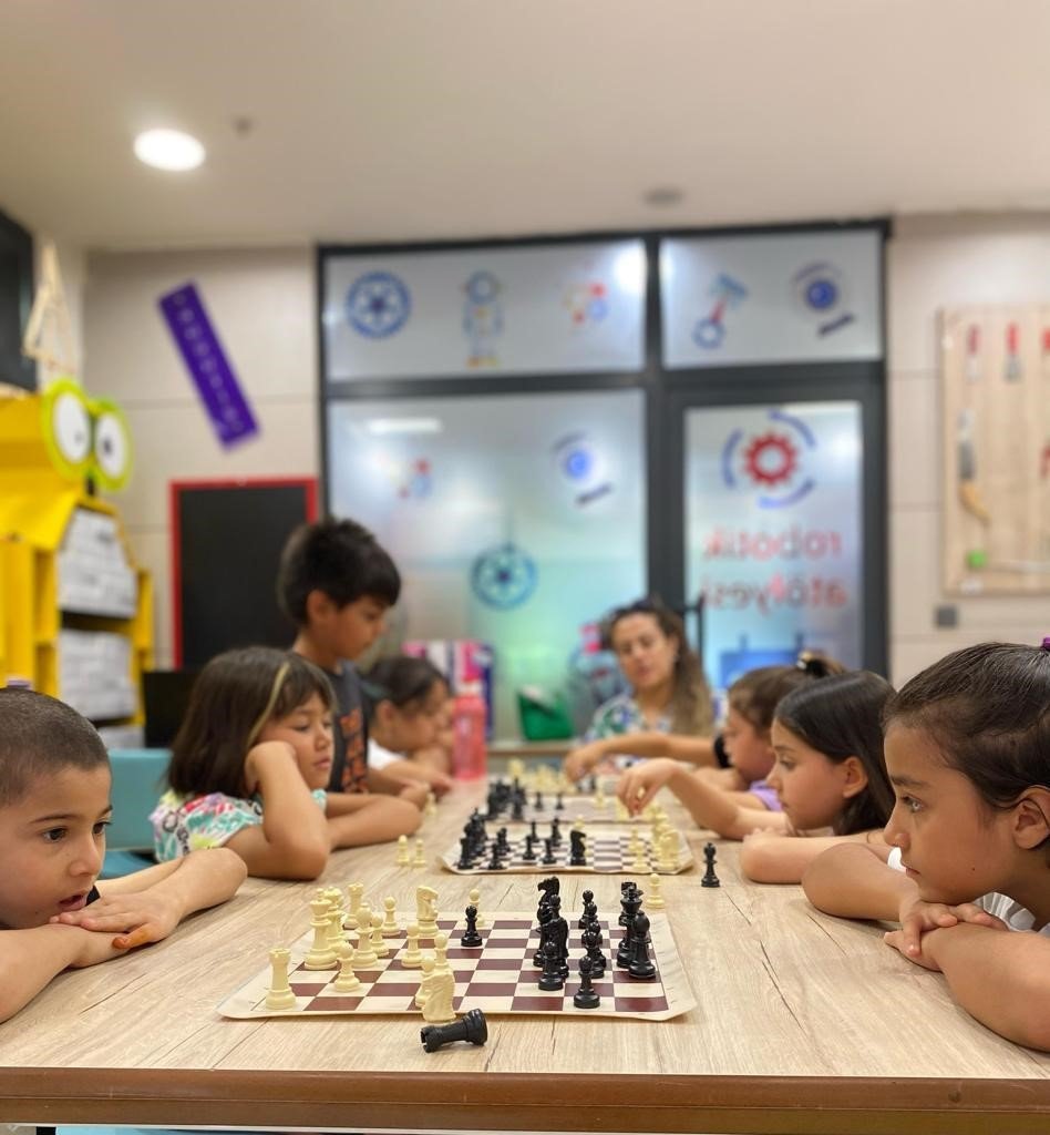 Çocuklar sanatla buluştu