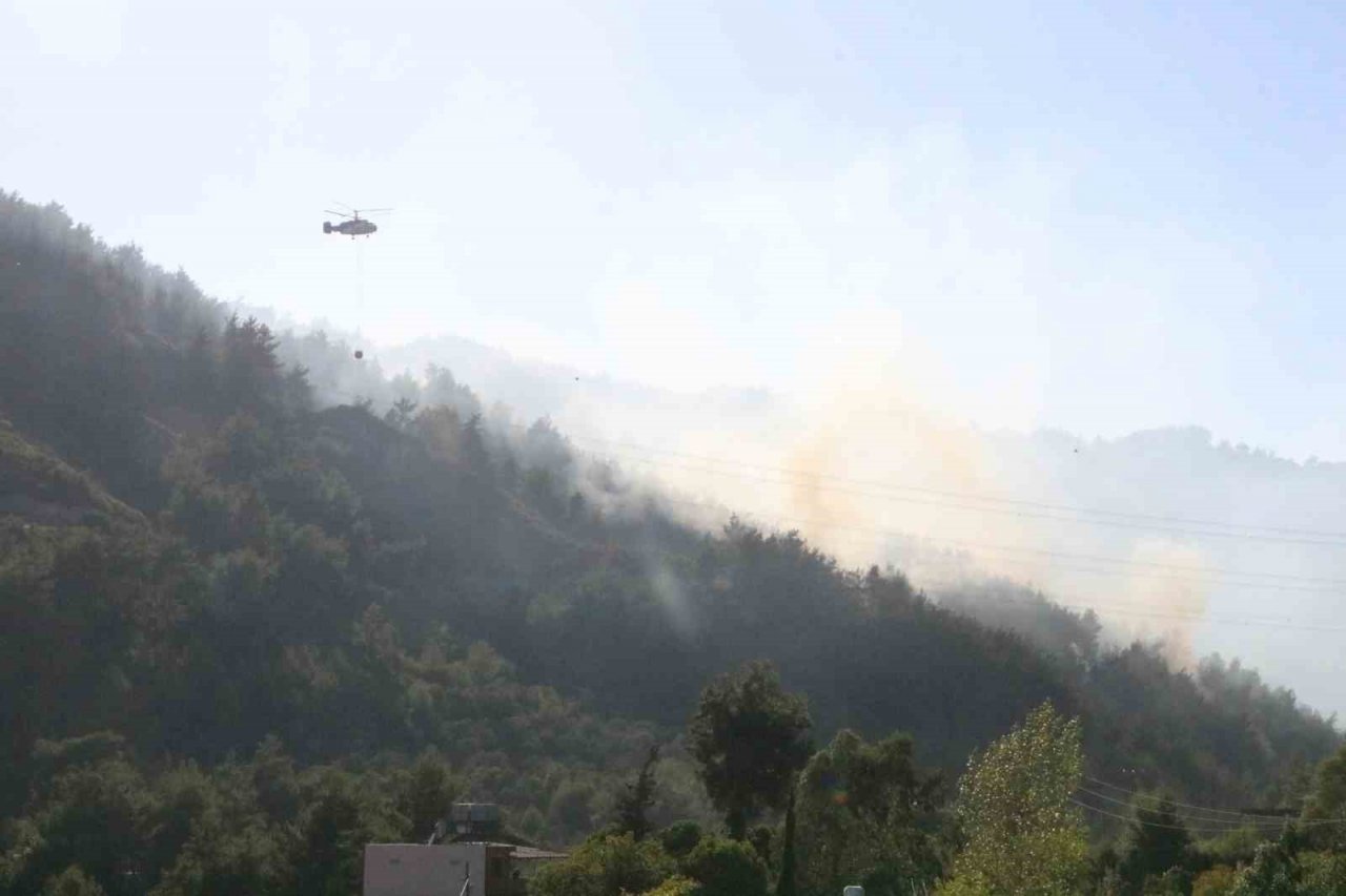 Yangına havadan ve karadan müdahale devam ediyor
