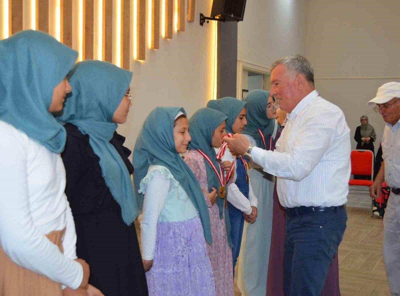 Başkan Kepenek, Kaklık’ta Kur’an okuma bayramına katıldı