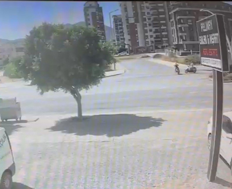 CHP ilçe kongresinde oy kullanmaya giderken hayatını kaybetti