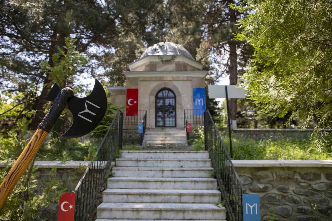 İnegöl ücretsiz Turgut Alp türbe gezisi düzenliyor