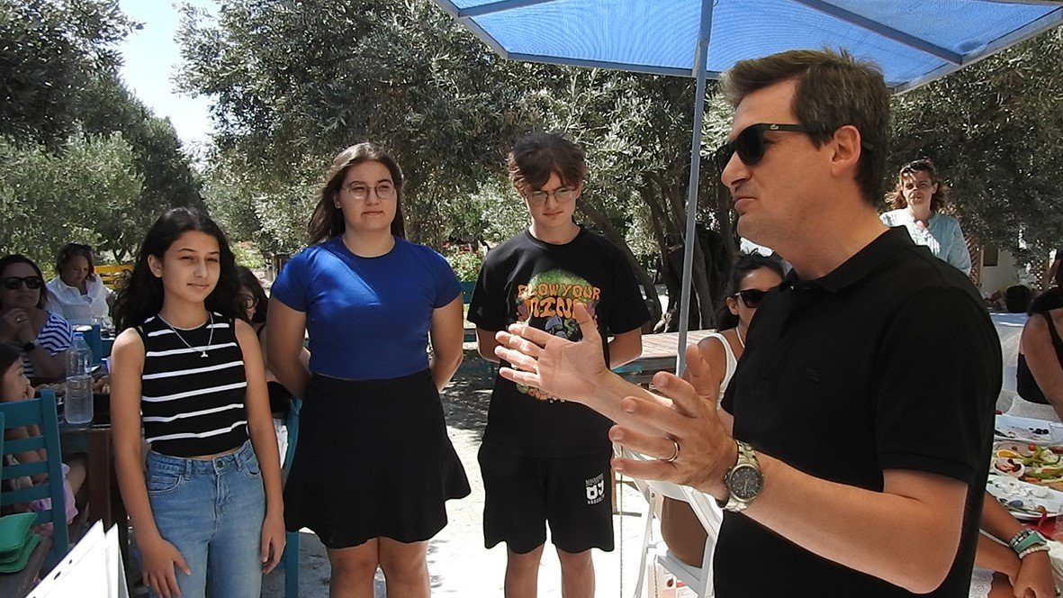 LGS’de başarı gösteren Çeşmeli 46 öğrenci ve velileri kahvaltıda ağırlandı