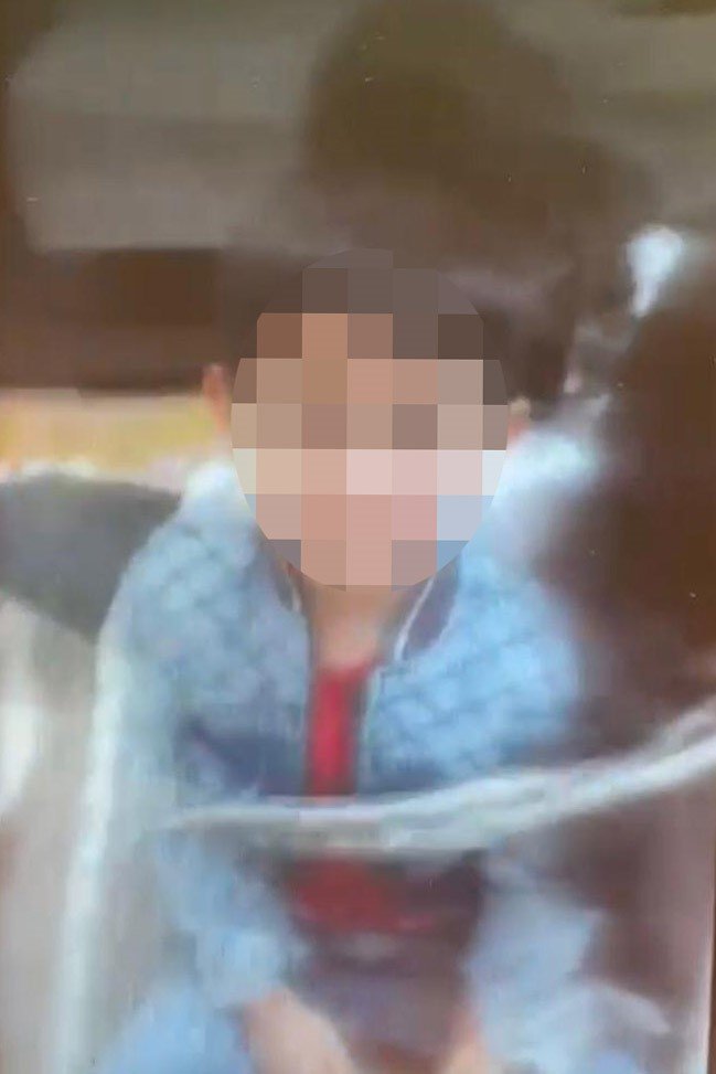 Çocuklarını darp eden vicdansız baba kamerada: Birbirine bağlayarak işkence uyguladı