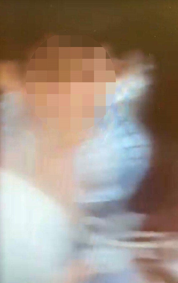 Çocuklarını darp eden vicdansız baba kamerada: Birbirine bağlayarak işkence uyguladı