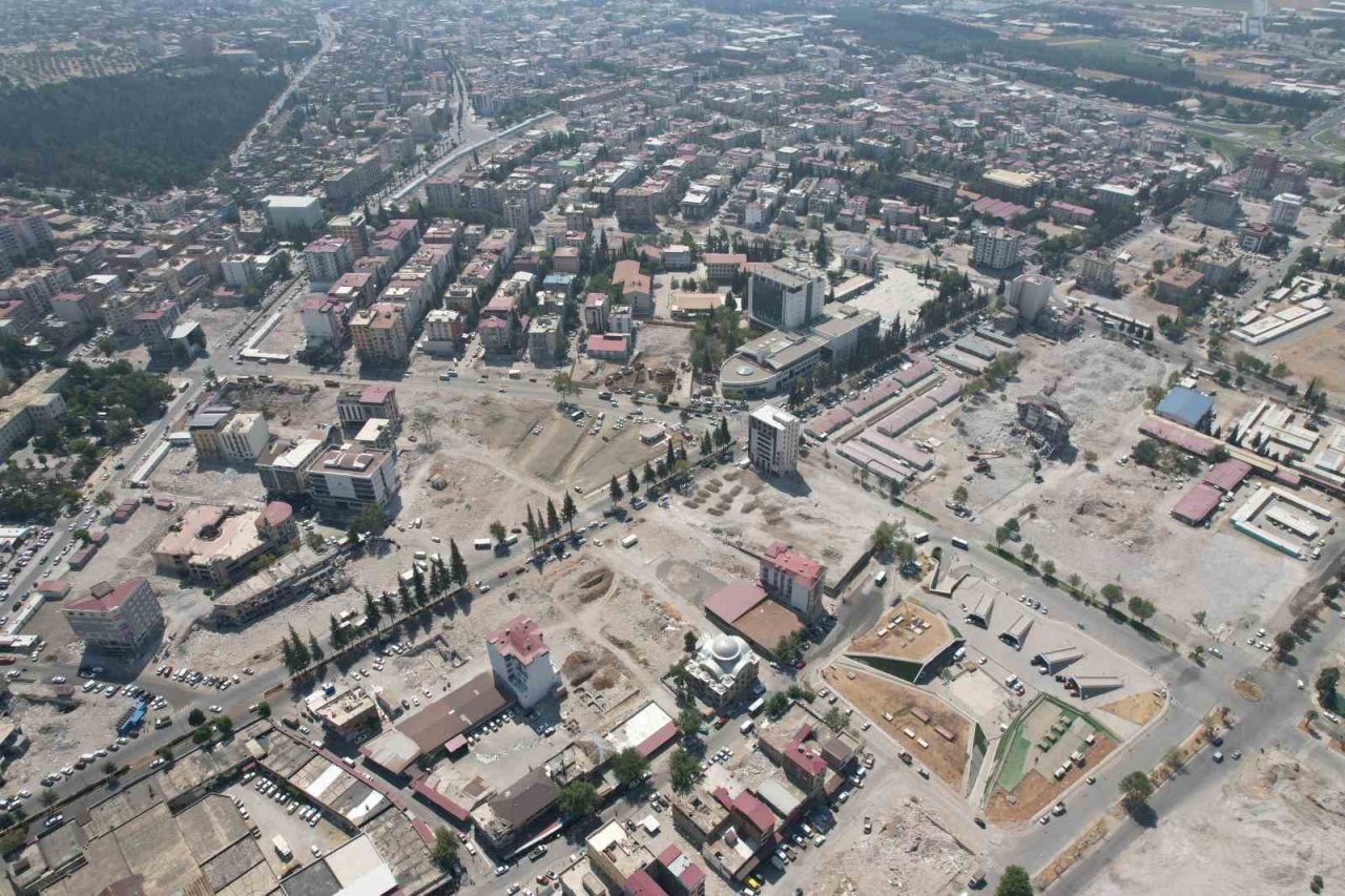 Depremin merkezi Kahramanmaraş’ta son durum görüntülendi