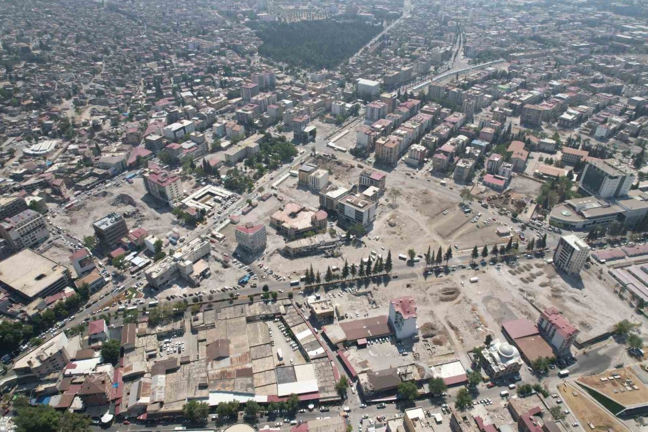 Depremin merkezi Kahramanmaraş’ta son durum görüntülendi