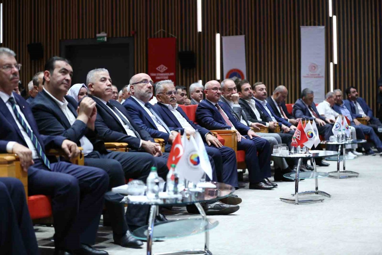 Başkan Büyükkılıç, Vali Çiçek ile TSE-Sektör Buluşmaları Toplantısı’na katıldı