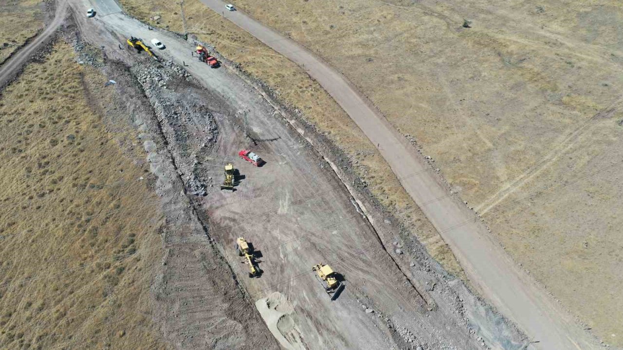 Büyükşehir’den Çevril-Taşhan arasındaki yolda önemli çalışma
