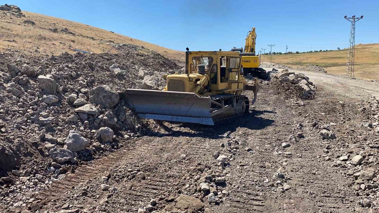 Büyükşehir’den Çevril-Taşhan arasındaki yolda önemli çalışma