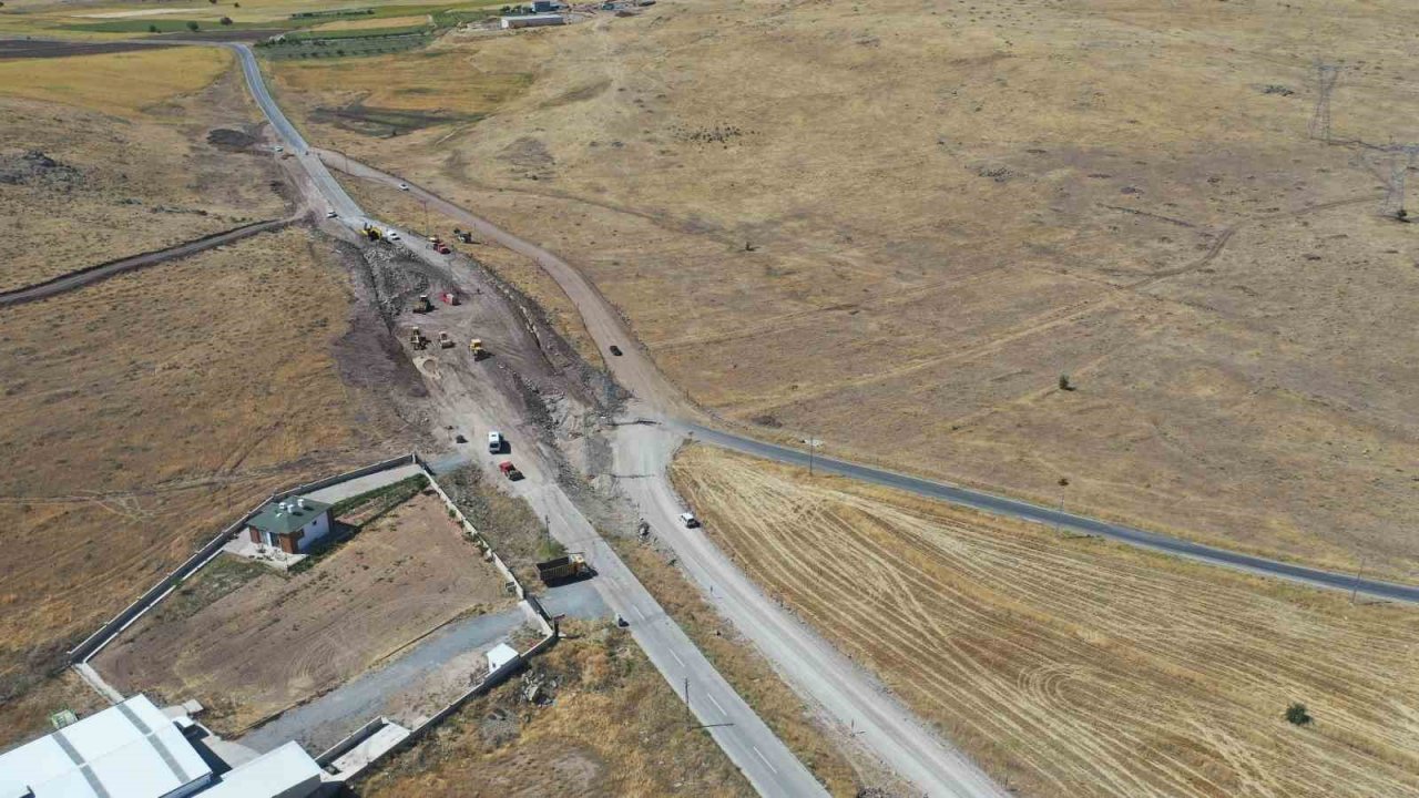 Büyükşehir’den Çevril-Taşhan arasındaki yolda önemli çalışma